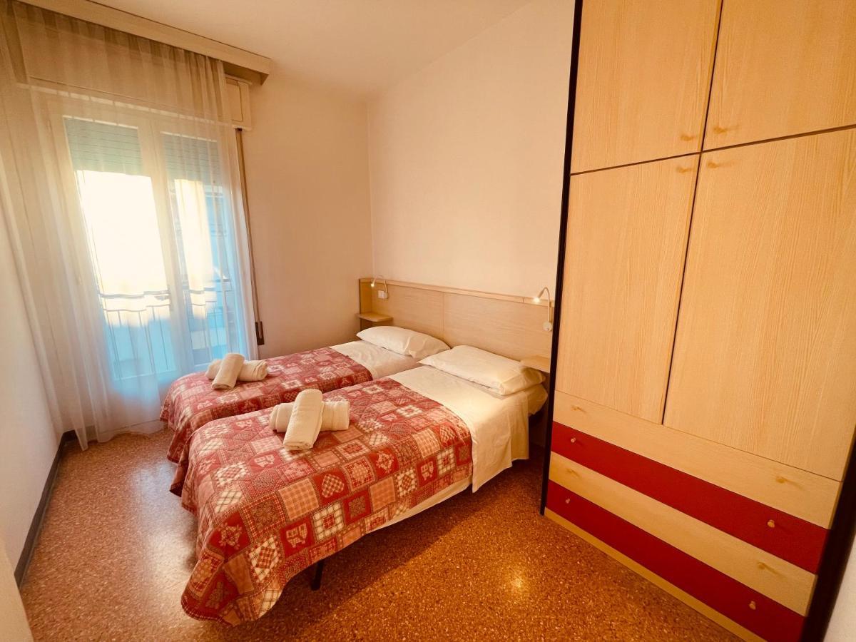 App4Rent Saturno 4 - Family Apartment, Wifi, Parking Lido di Jesolo Exterior foto