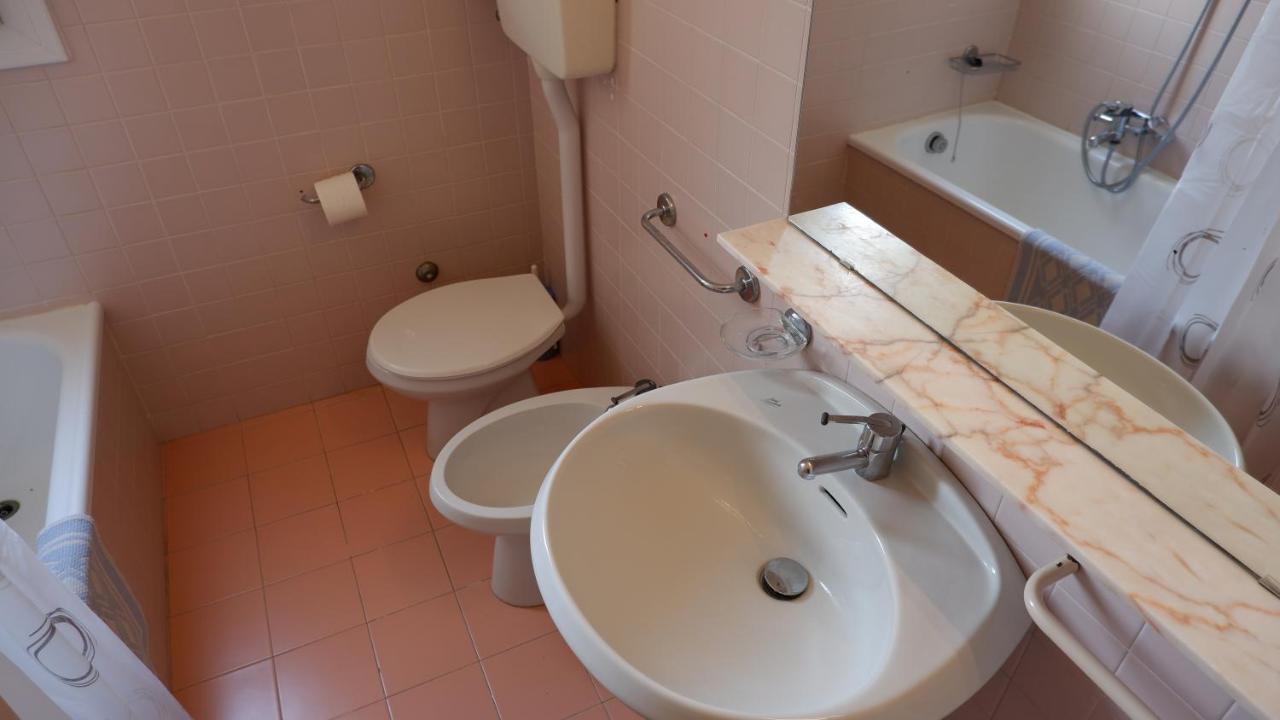 App4Rent Saturno 4 - Family Apartment, Wifi, Parking Lido di Jesolo Exterior foto